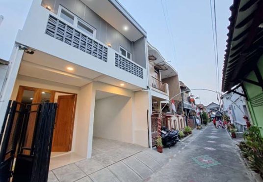Rumah Cantik 2 Lantai Lokasi Strategis Dekat UPN UGM & Pusat Kota Jogja