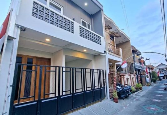Rumah Cantik 2 Lantai Lokasi Strategis Dekat UPN UGM & Pusat Kota Jogja