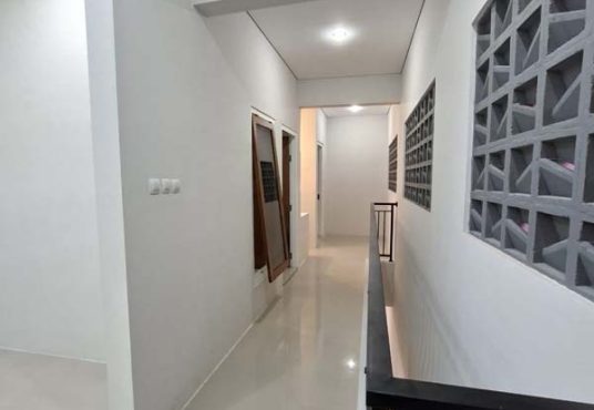Rumah Cantik 2 Lantai Lokasi Strategis Dekat UPN UGM & Pusat Kota Jogja
