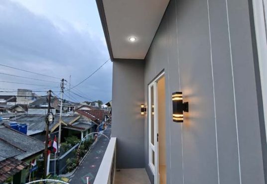 Rumah Cantik 2 Lantai Lokasi Strategis Dekat UPN UGM & Pusat Kota Jogja