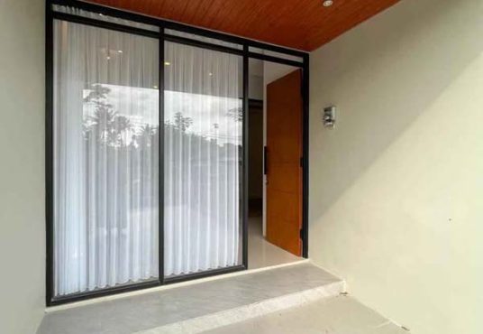 RUMAH CANTIK MODERN KEKINIAN Lokasi strategis di Jalan Kaliurang KM 13 dekat Kampus UII