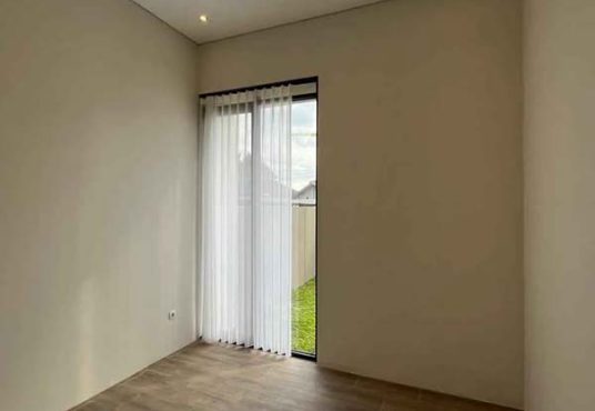 RUMAH CANTIK MODERN KEKINIAN Lokasi strategis di Jalan Kaliurang KM 13 dekat Kampus UII