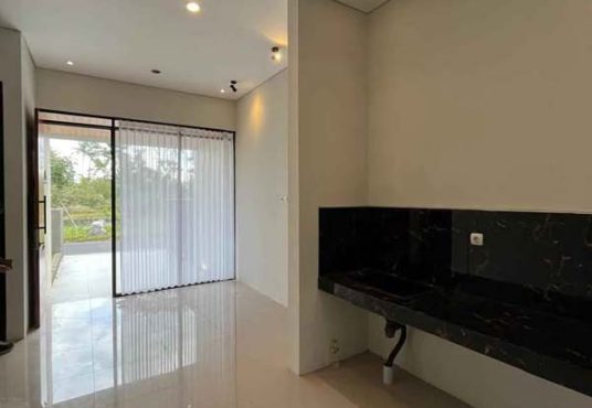 RUMAH CANTIK MODERN KEKINIAN Lokasi strategis di Jalan Kaliurang KM 13 dekat Kampus UII