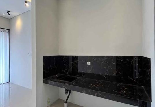 RUMAH CANTIK MODERN KEKINIAN Lokasi strategis di Jalan Kaliurang KM 13 dekat Kampus UII