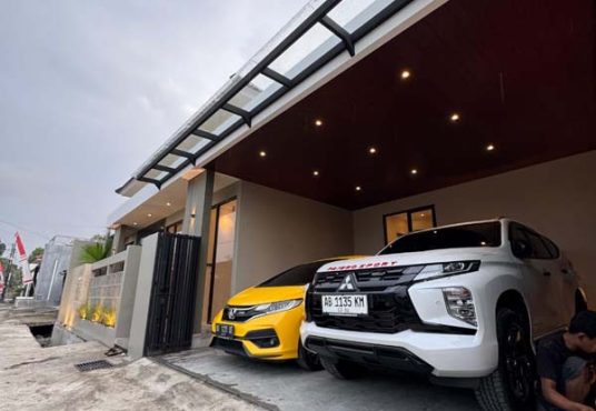 Rumah Baru Desain Industrial Modern Strategis Dekat Pasar Jangkang