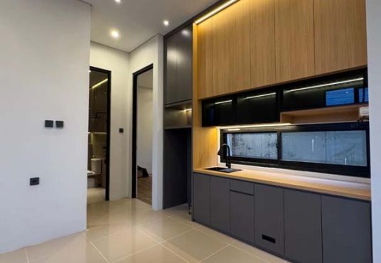 Rumah Baru Desain Industrial Modern Strategis Dekat Pasar Jangkang