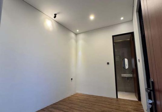Rumah Baru Desain Industrial Modern Strategis Dekat Pasar Jangkang