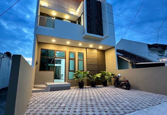 Rumah Mewah 2 Lantai Modern Istimewa di Condong Catur dekat Pakuwon Mall