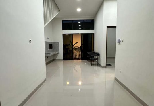 Rumah Mewah 2 Lantai Modern Istimewa di Condong Catur dekat Pakuwon Mall
