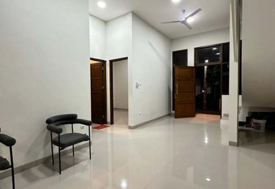 Rumah Mewah 2 Lantai Modern Istimewa di Condong Catur dekat Pakuwon Mall