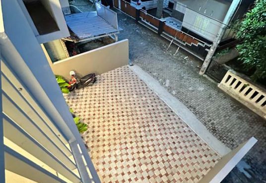 Rumah Mewah 2 Lantai Modern Istimewa di Condong Catur dekat Pakuwon Mall