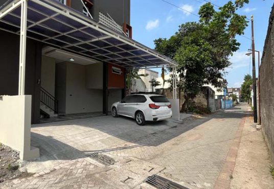 Kost 12 Kamar Full Furnished Mezanin 2 Lantai Strategis di Condong Catur Dekat UGM