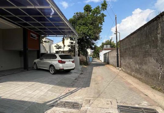 Kost 12 Kamar Full Furnished Mezanin 2 Lantai Strategis di Condong Catur Dekat UGM
