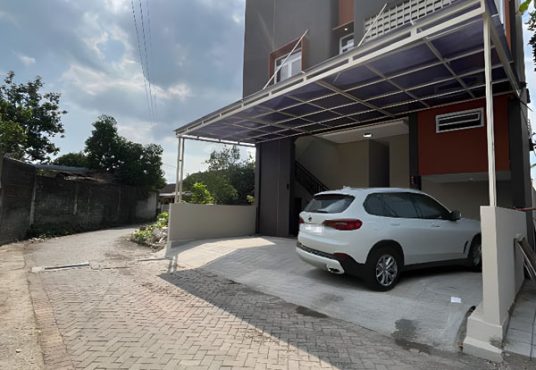 Kost 12 Kamar Full Furnished Mezanin 2 Lantai Strategis di Condong Catur Dekat UGM