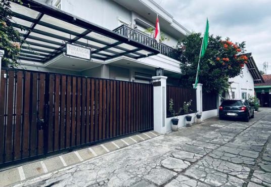 RUMAH MEWAH + KOST EKSKLUSIF 10 KAMAR CONDONGCATUR DEKAT UGM