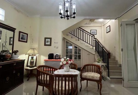 RUMAH MEWAH + KOST EKSKLUSIF 10 KAMAR CONDONGCATUR DEKAT UGM