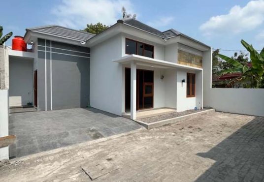 Rumah Cantik Modern 3 Unit di Mini Cluster Mrisi Dekat Kasongan
