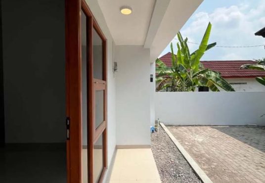Rumah Cantik Modern 3 Unit di Mini Cluster Mrisi Dekat Kasongan