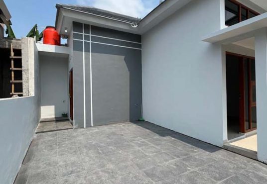 Rumah Cantik Modern 3 Unit di Mini Cluster Mrisi Dekat Kasongan