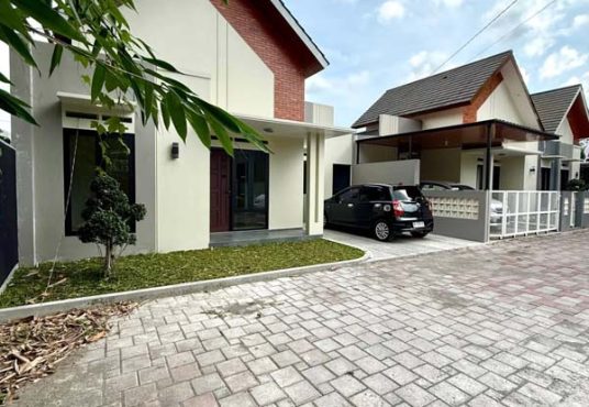 Rumah Cantik Modern Scandinavian Mini Cluster Eksklusif Di Wedomartani Ngemplak Sleman