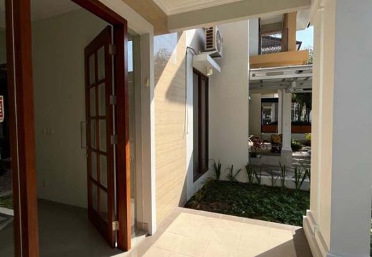 Rumah Mewah 2 Lantai Istimewa di Perumahan Vasana Residence