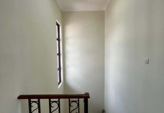 Rumah Mewah 2 Lantai Istimewa di Perumahan Vasana Residence