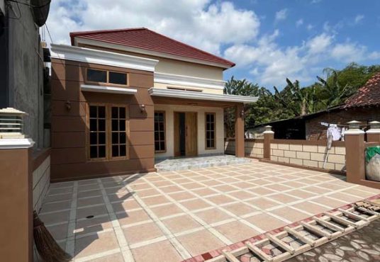 Rumah Baru Gress Limasan Modern Dekat Kampus UAD