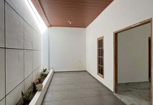 Rumah Baru Gress Limasan Modern Dekat Kampus UAD