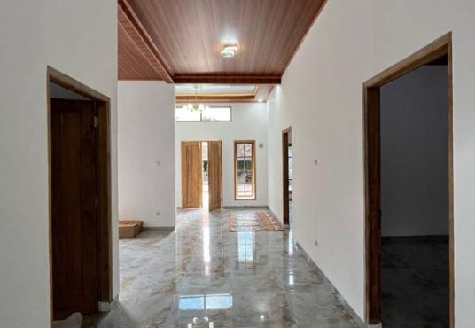 Rumah Baru Gress Limasan Modern Dekat Kampus UAD