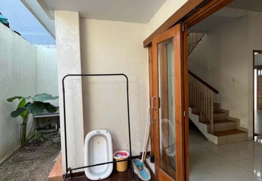 Rumah Mewah 2 Lantai Murah View sawah di Jetis Bantul dekat Pasar Barongan