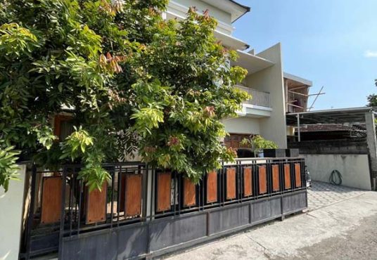 Rumah Mewah 2 Lantai Murah View sawah di Jetis Bantul dekat Pasar Barongan