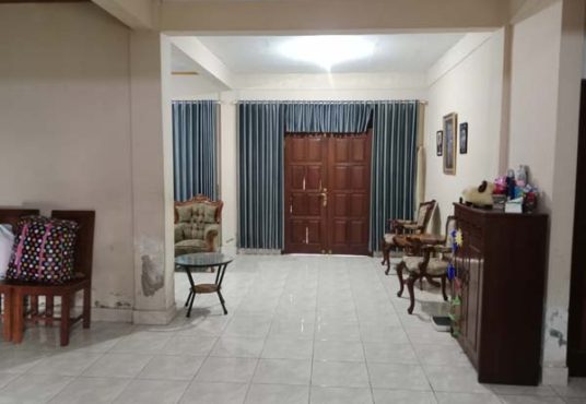 Disewakan Rumah 2 lantai beserta isinya di lokasi Strategis Godean