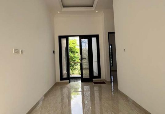 Rumah Mewah Klasik 2 Lantai Pogung dekat Kampus UGM