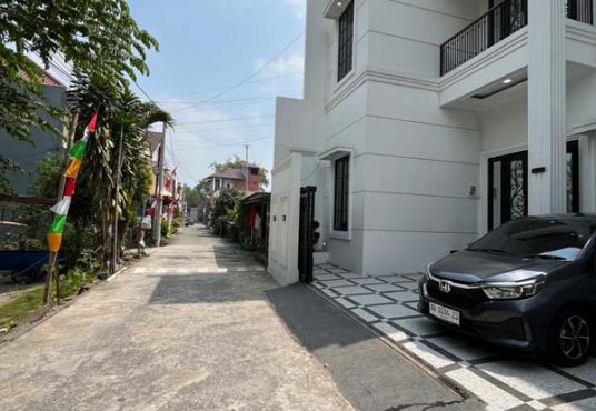 Rumah Mewah Klasik 2 Lantai Pogung dekat Kampus UGM
