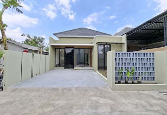 Rumah Baru Siap Huni Limasan  Modern  di Balecatur Gamping Sleman