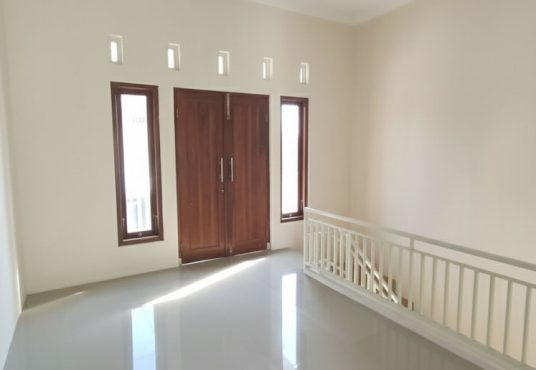 Rumah 2 Lantai Classic Modern Siap Huni Di Krapyak Sewon