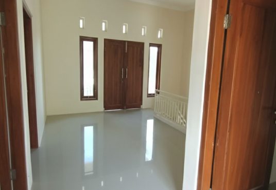 Rumah 2 Lantai Classic Modern Siap Huni Di Krapyak Sewon