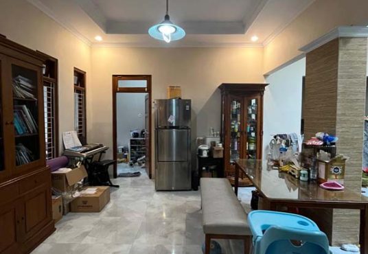 Rumah 2 Lantai di Gentan Jl. Kaliurang km 10 dekat UII dan UGM