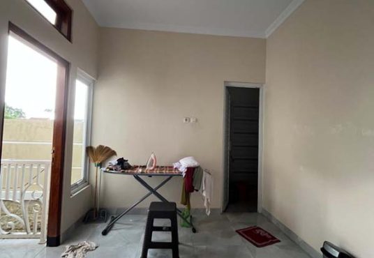 Rumah 2 Lantai di Gentan Jl. Kaliurang km 10 dekat UII dan UGM