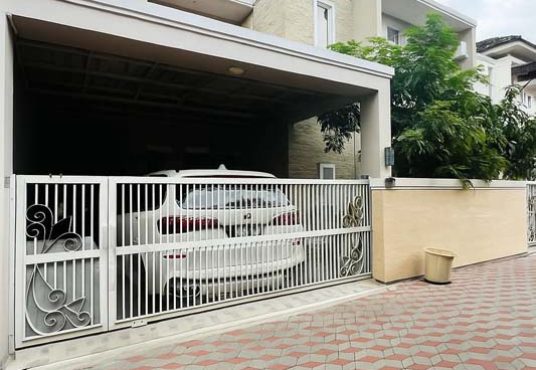 Rumah 2 Lantai di Gentan Jl. Kaliurang km 10 dekat UII dan UGM