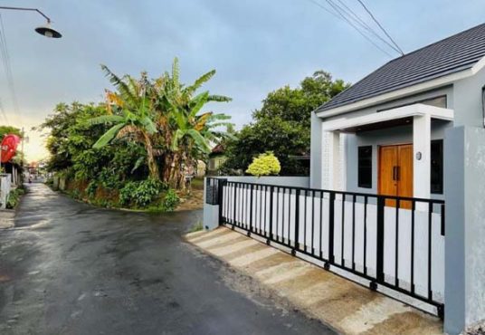 Rumah Baru Cantik Minimalis Unit Hook Siap Huni di Jalan Godean KM 9 Sleman