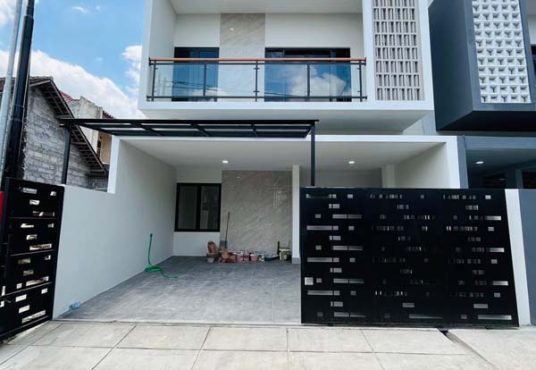 Rumah 2 lantai Siap Huni Jakal km 8 dekat UGM