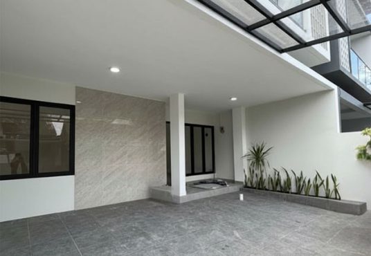 Rumah 2 lantai Siap Huni Jakal km 8 dekat UGM