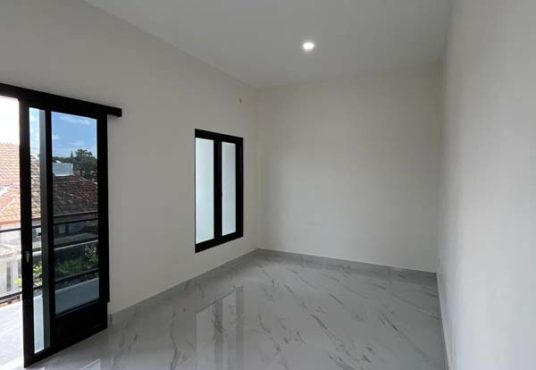 Rumah 2 lantai Siap Huni Jakal km 8 dekat UGM