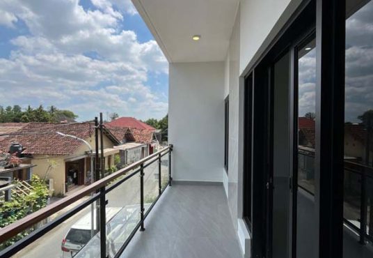 Rumah 2 lantai Siap Huni Jakal km 8 dekat UGM