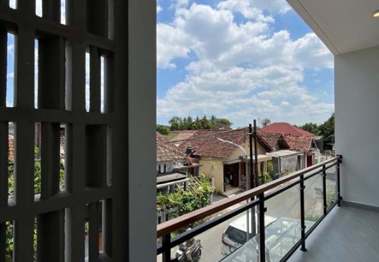 Rumah 2 lantai Siap Huni Jakal km 8 dekat UGM