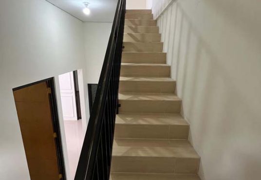 Rumah Mewah 2 Lantai Kontemporer di Jl. Kaliurang Km 13 dekat Kampus UII