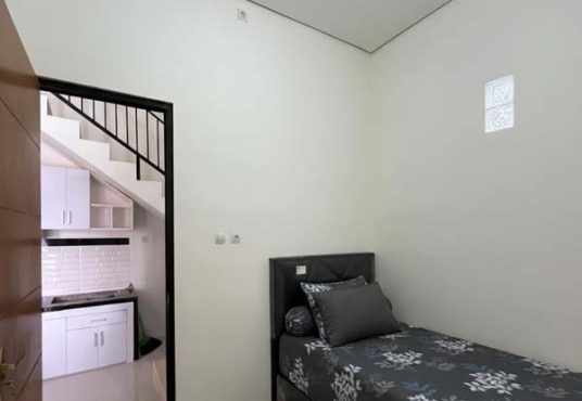 Rumah Mewah 2 Lantai Kontemporer di Jl. Kaliurang Km 13 dekat Kampus UII