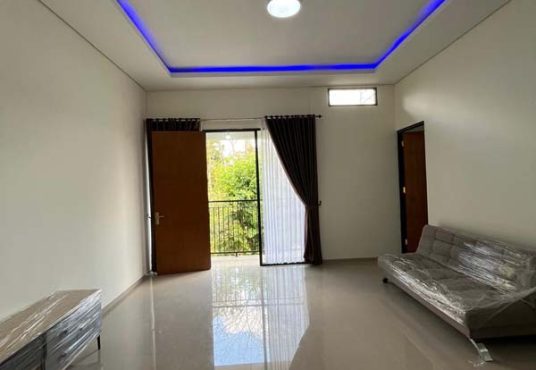 Rumah Mewah 2 Lantai Kontemporer di Jl. Kaliurang Km 13 dekat Kampus UII