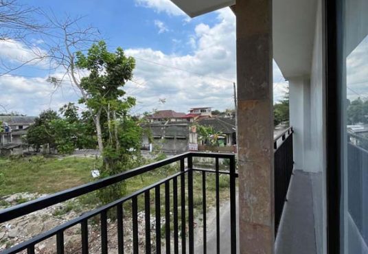 Rumah Mewah 2 Lantai Kontemporer di Jl. Kaliurang Km 13 dekat Kampus UII
